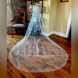 Cathedral Crystal Veil